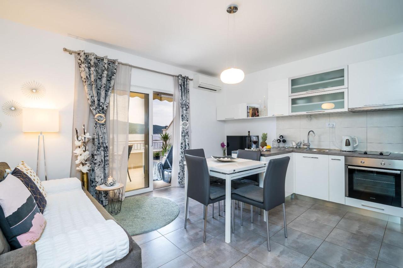 Apartments Ratac Lobrovic With Private Beach And Beautiful Sunset Slano Εξωτερικό φωτογραφία