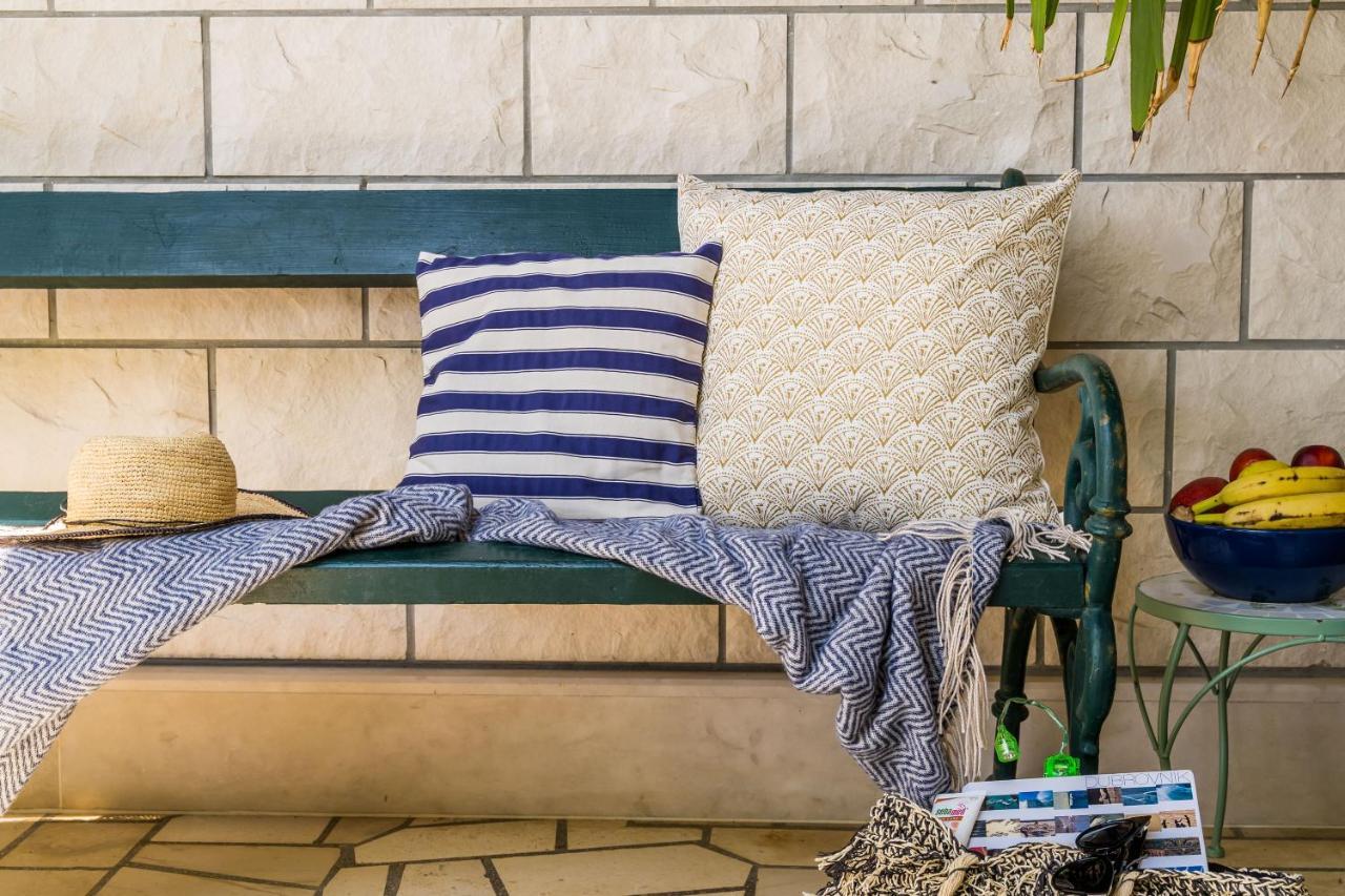 Apartments Ratac Lobrovic With Private Beach And Beautiful Sunset Slano Εξωτερικό φωτογραφία