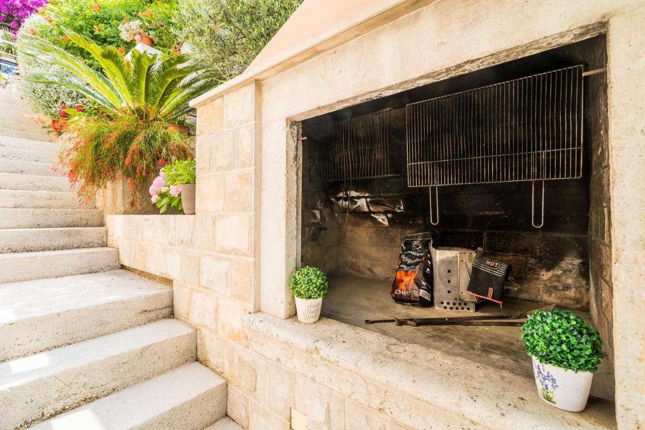 Apartments Ratac Lobrovic With Private Beach And Beautiful Sunset Slano Εξωτερικό φωτογραφία